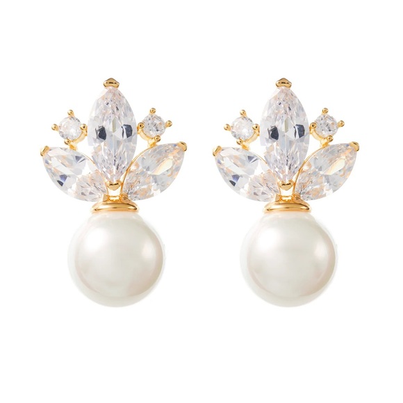 NWT Amélie George Crystal & Pearl Drop Earrings - Picture 3 of 12